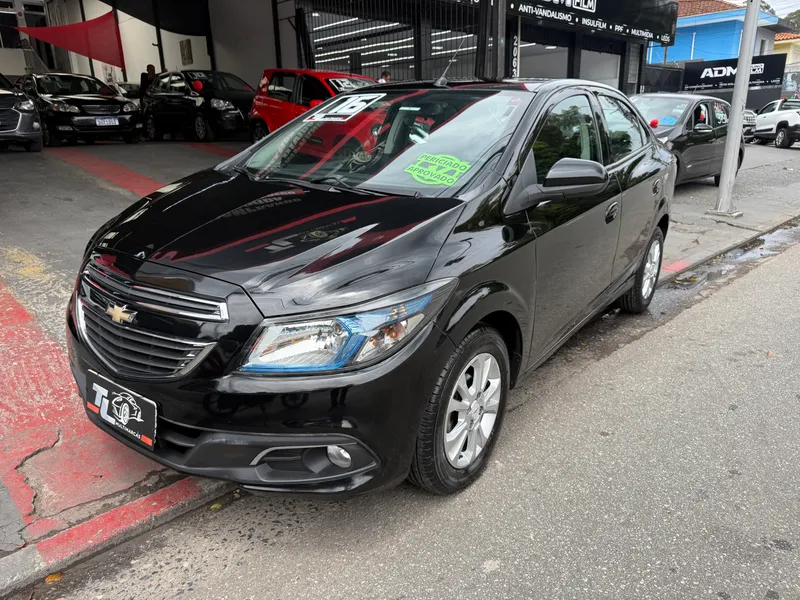 Chevrolet Prisma Preto