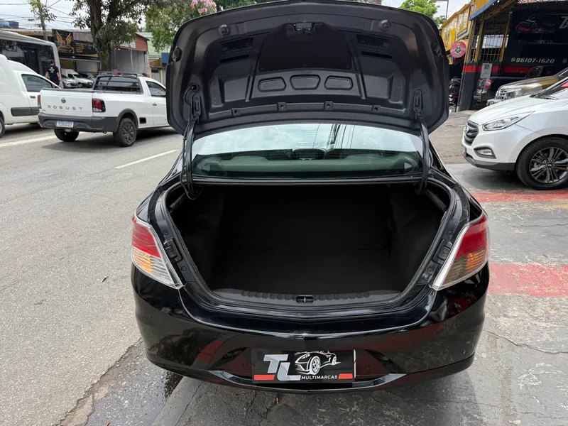 Chevrolet Prisma Preto