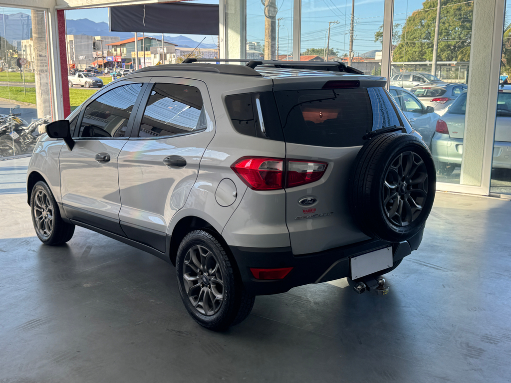 Ford EcoSport Prata