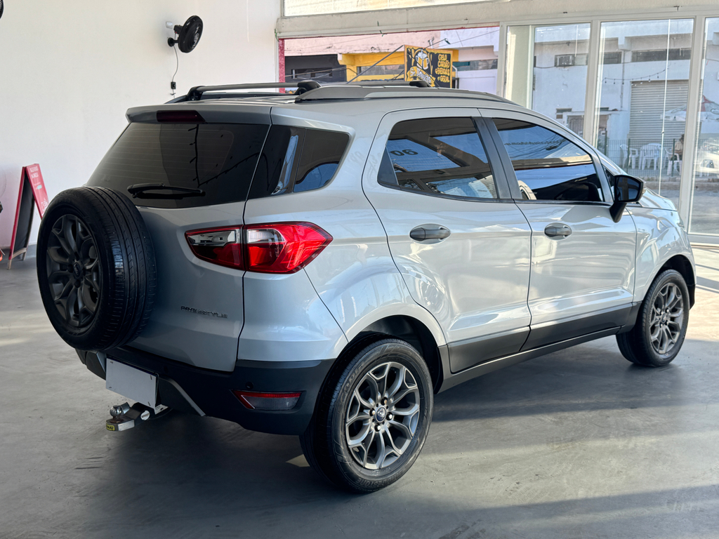 Ford EcoSport Prata
