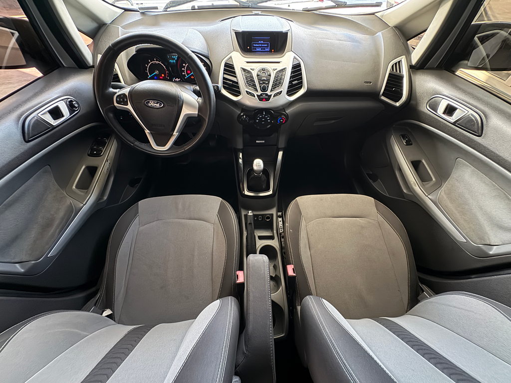 Ford EcoSport Prata