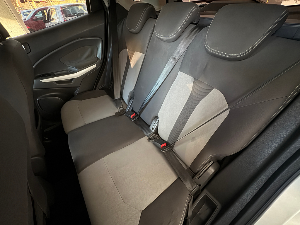 Ford EcoSport Prata