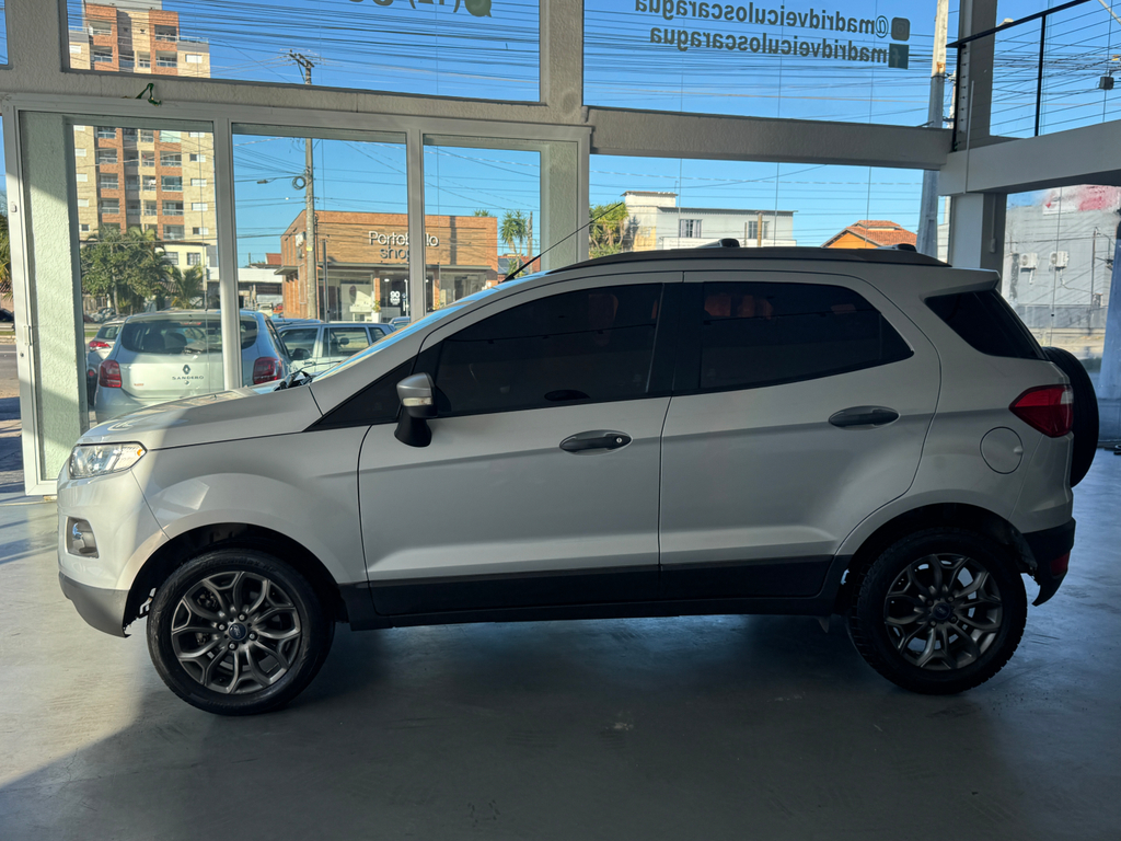 Ford EcoSport Prata