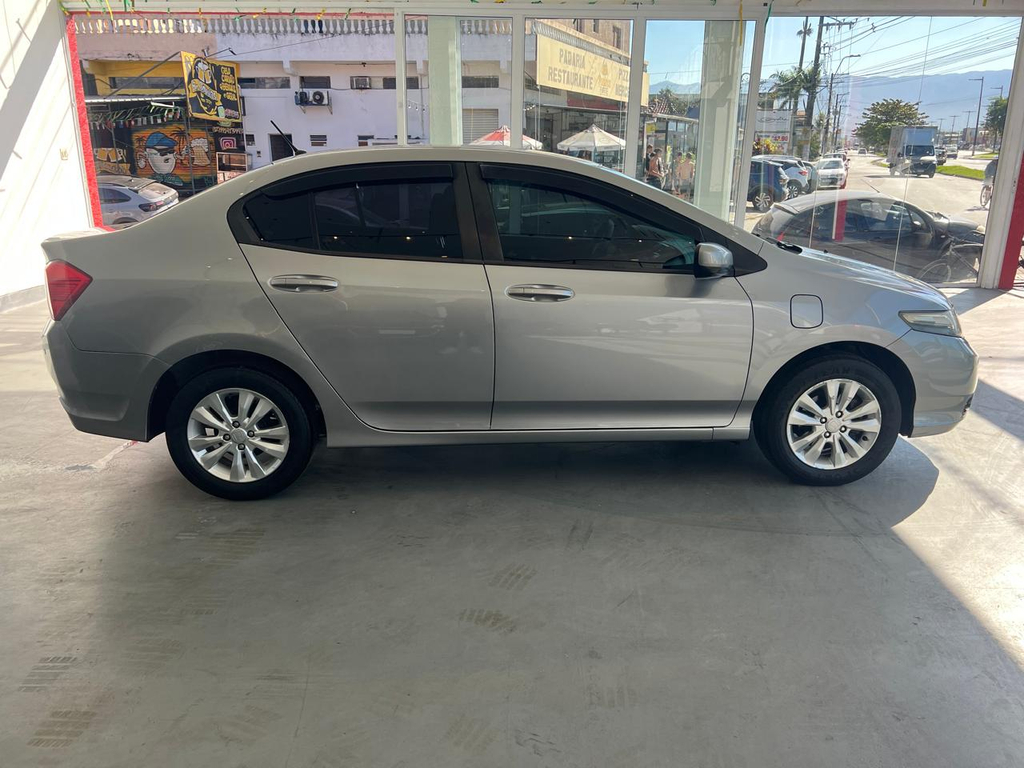 Honda City Cinza