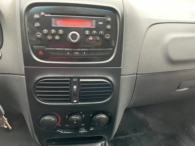 Fiat Strada Branco