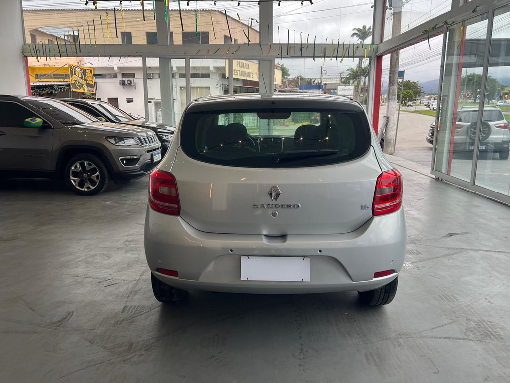 Renault Sandero Prata