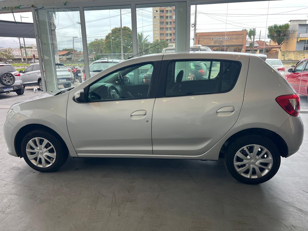 Renault Sandero Prata