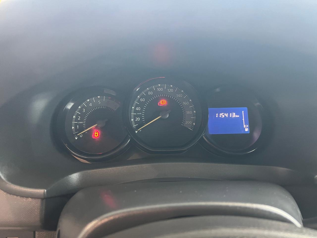 Renault Sandero Prata