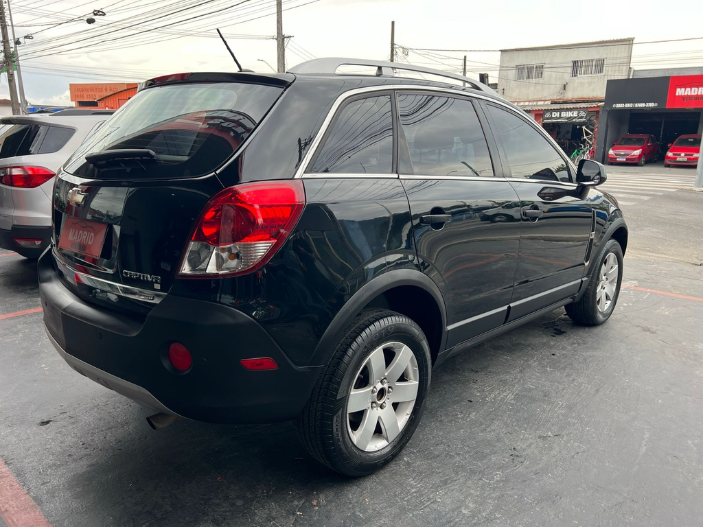 Chevrolet Captiva Preto
