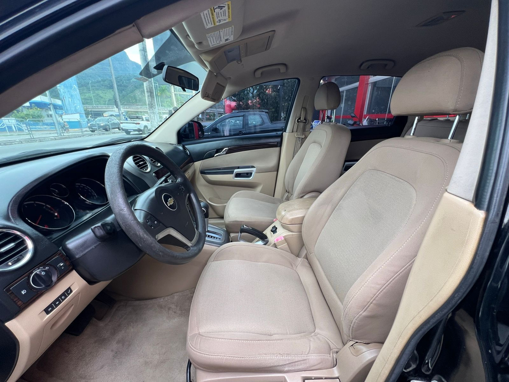 Chevrolet Captiva Preto