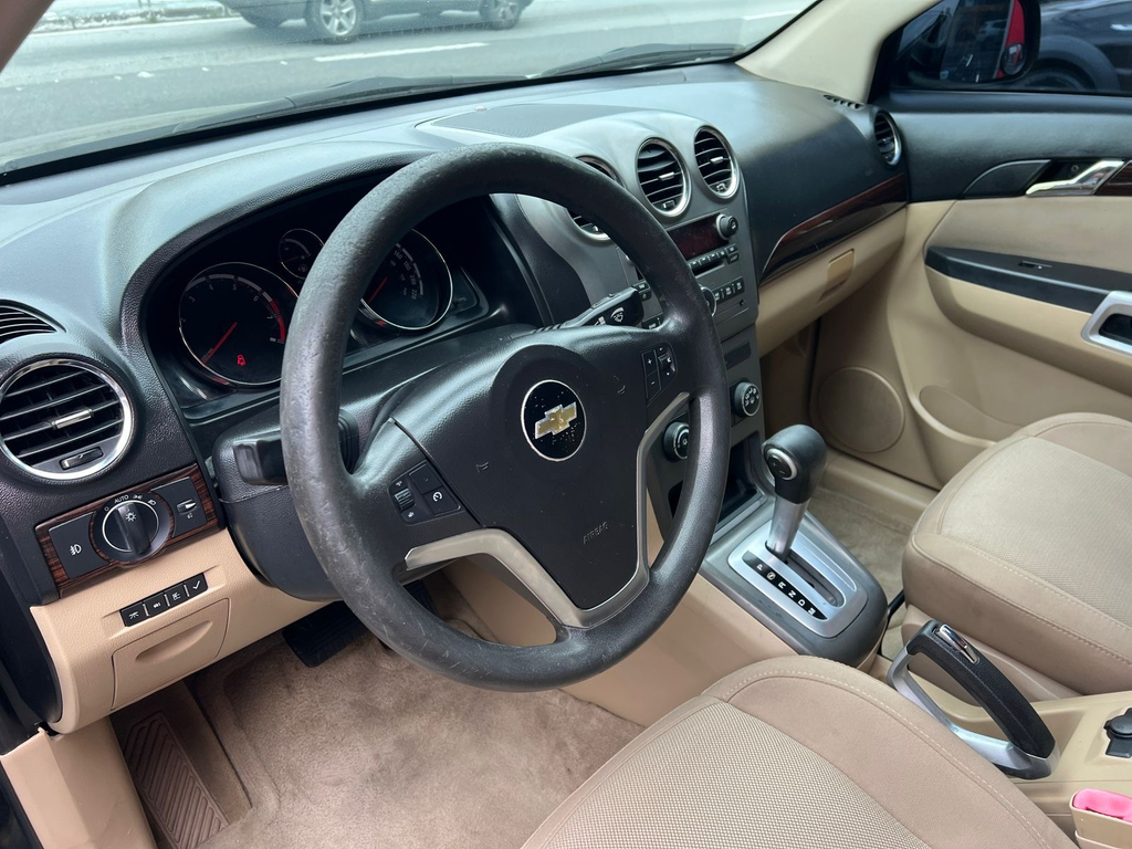 Chevrolet Captiva Preto