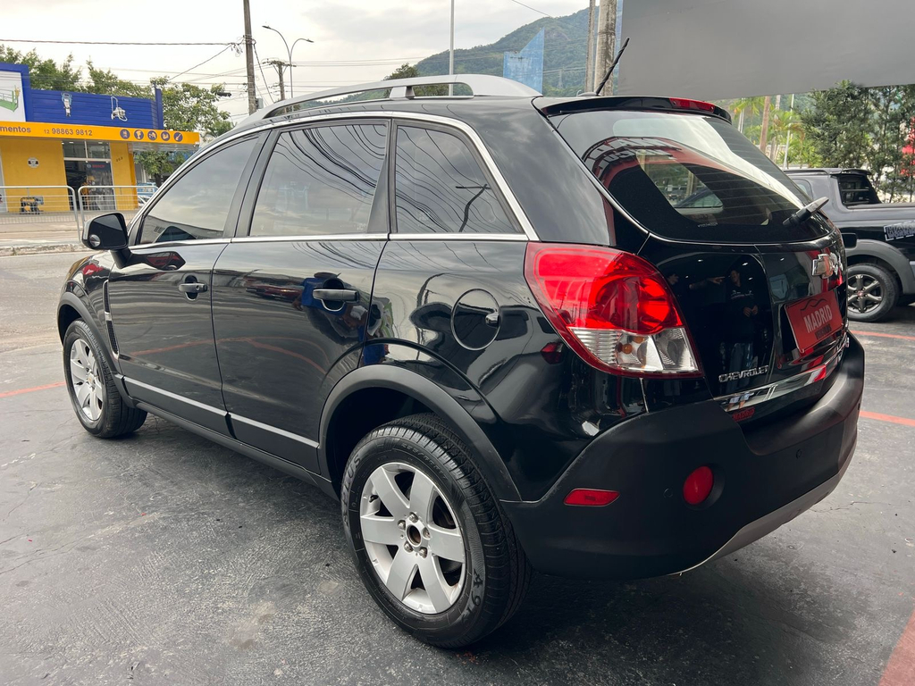 Chevrolet Captiva Preto