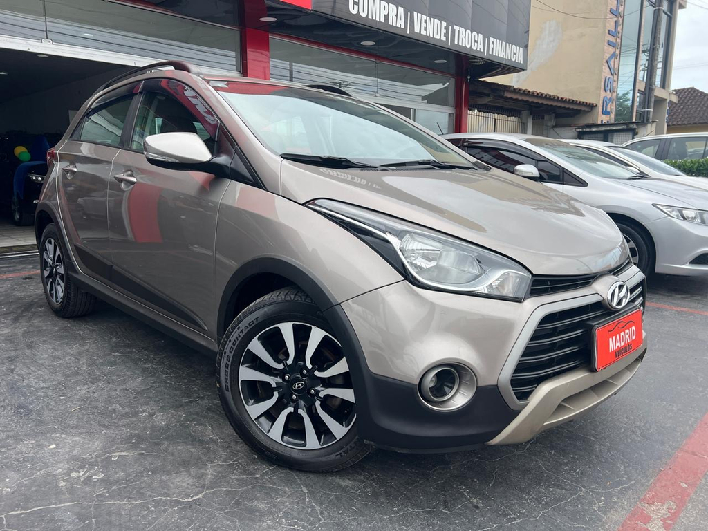 Hyundai HB20X Prata