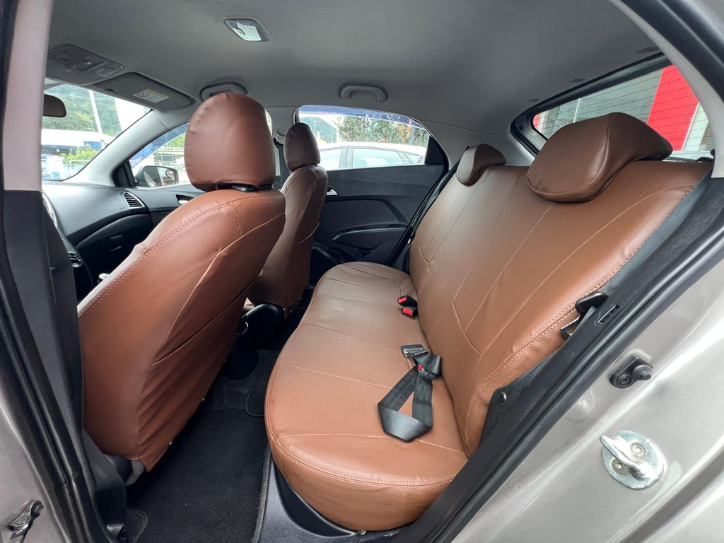 Hyundai HB20X Prata