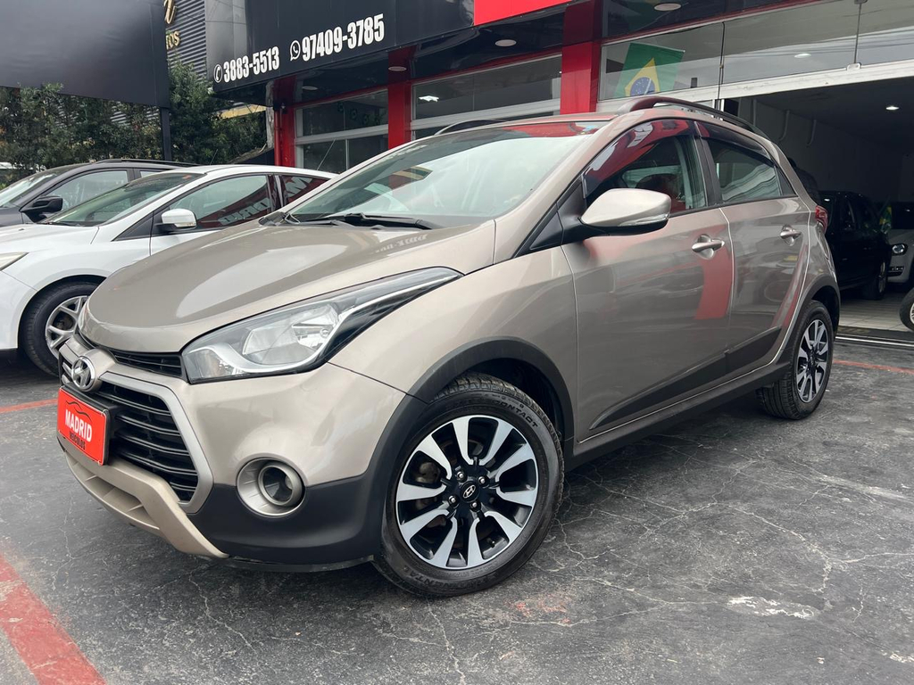Hyundai HB20X Prata