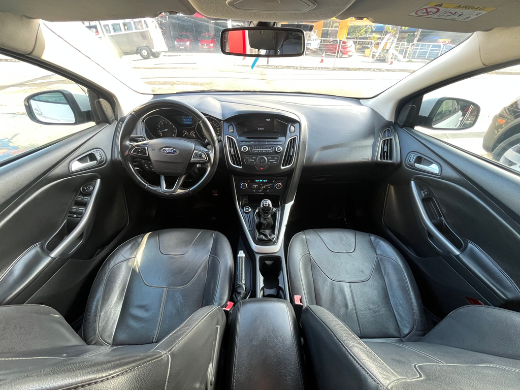 Ford Focus Branco