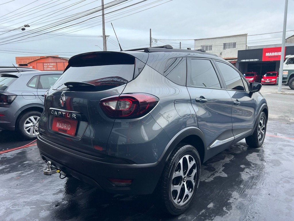 Renault Captur Cinza