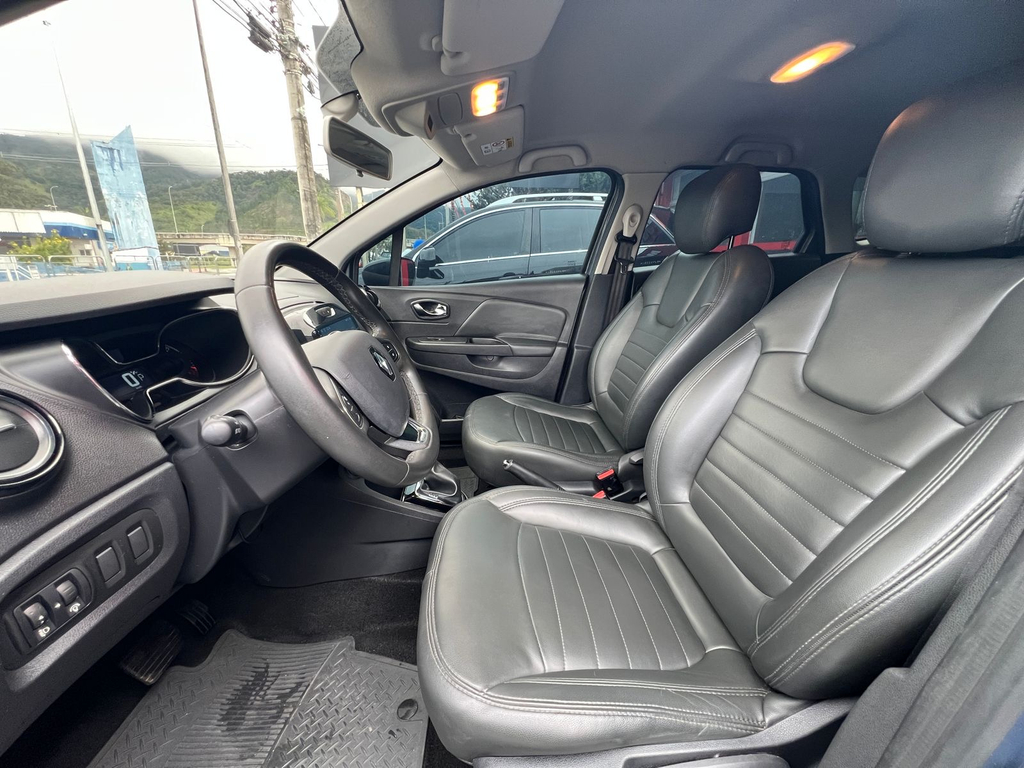 Renault Captur Cinza