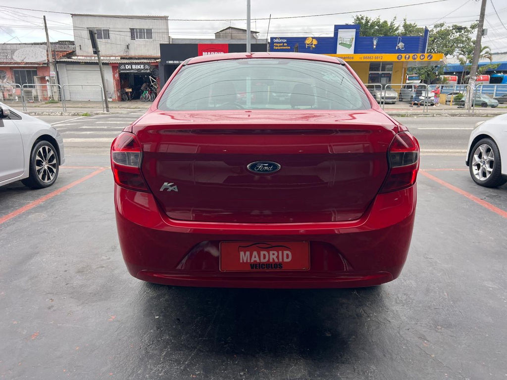 Ford Ka+ Vermelho