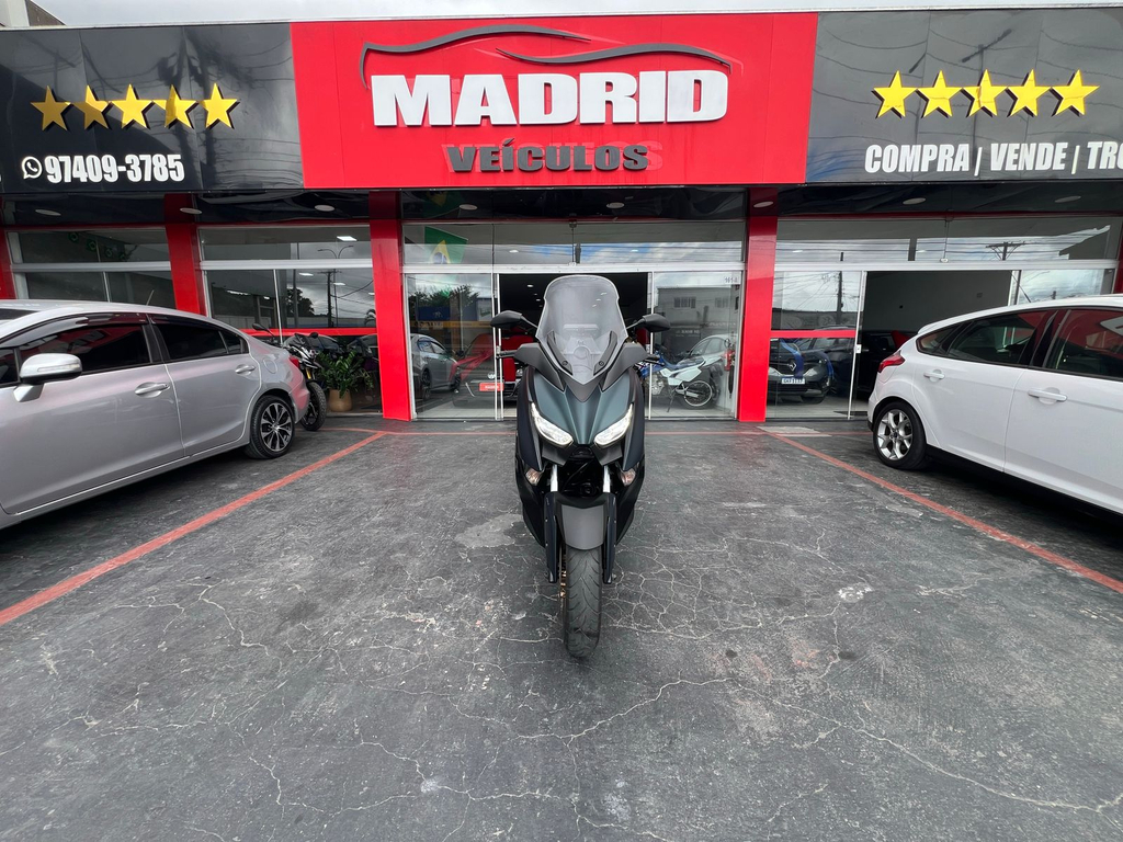 Yamaha XMAX Verde