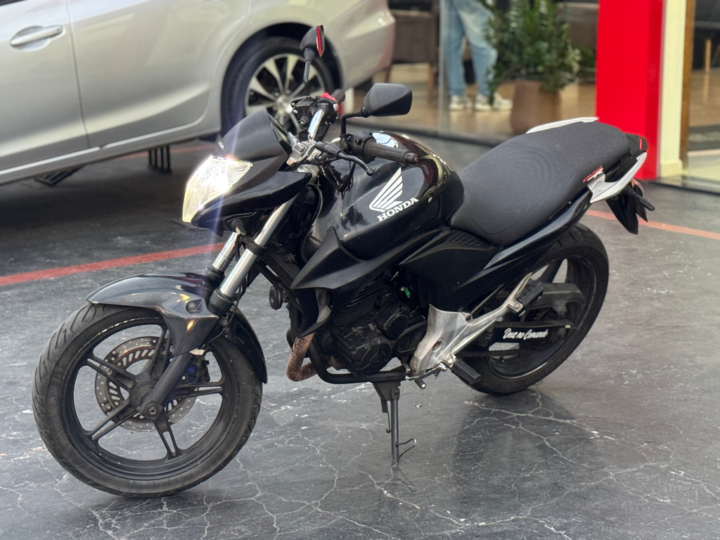 Honda CB 300R Preto