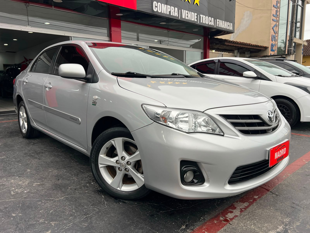 Toyota Corolla Prata
