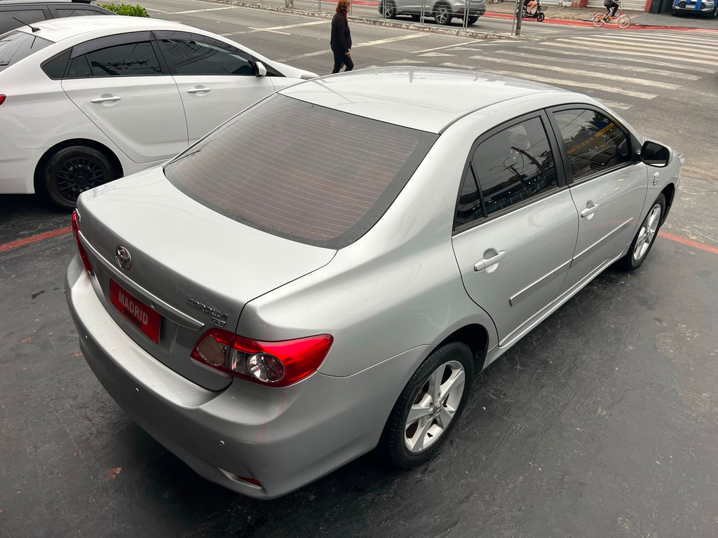 Toyota Corolla Prata