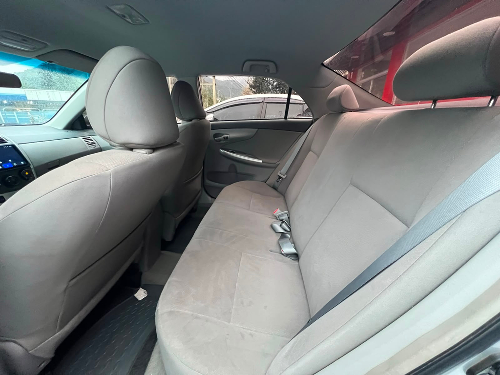 Toyota Corolla Prata