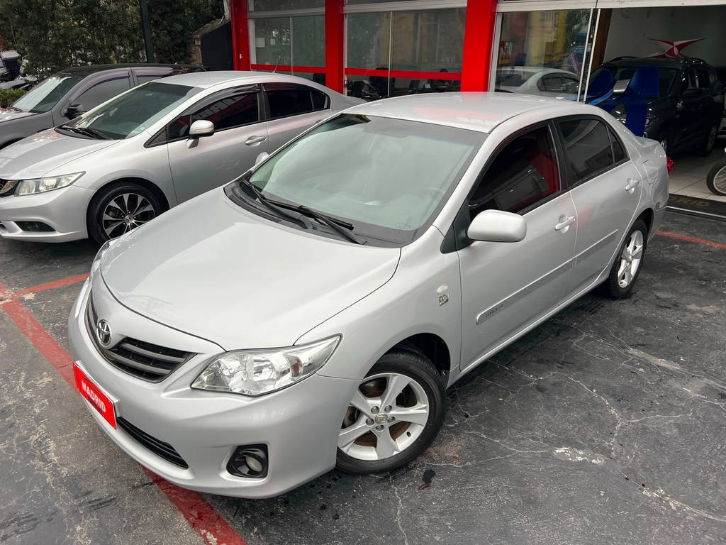 Toyota Corolla Prata