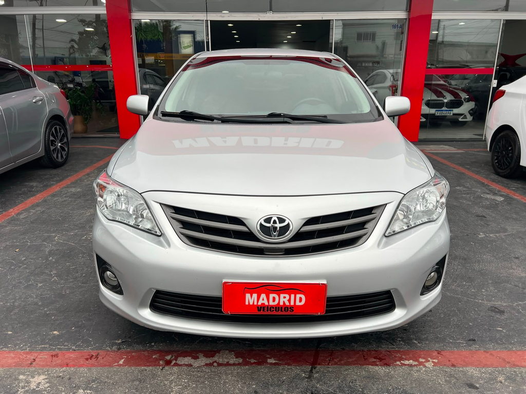 Toyota Corolla Prata