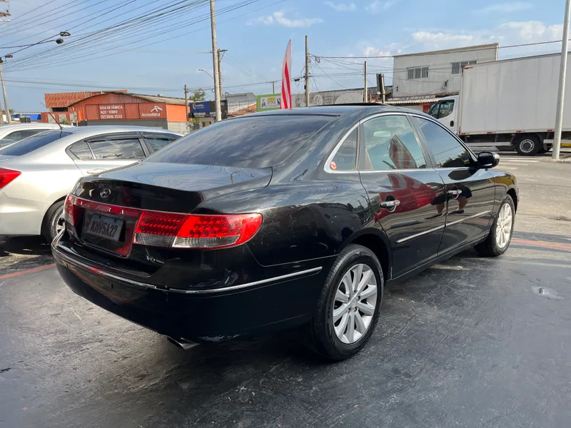 Hyundai Azera Preto