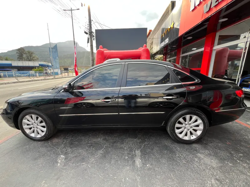 Hyundai Azera Preto