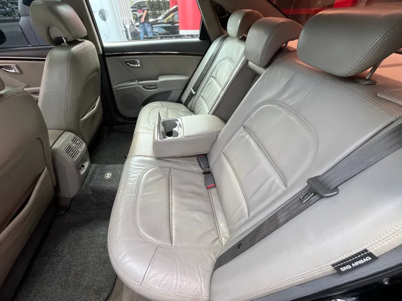 Hyundai Azera Preto