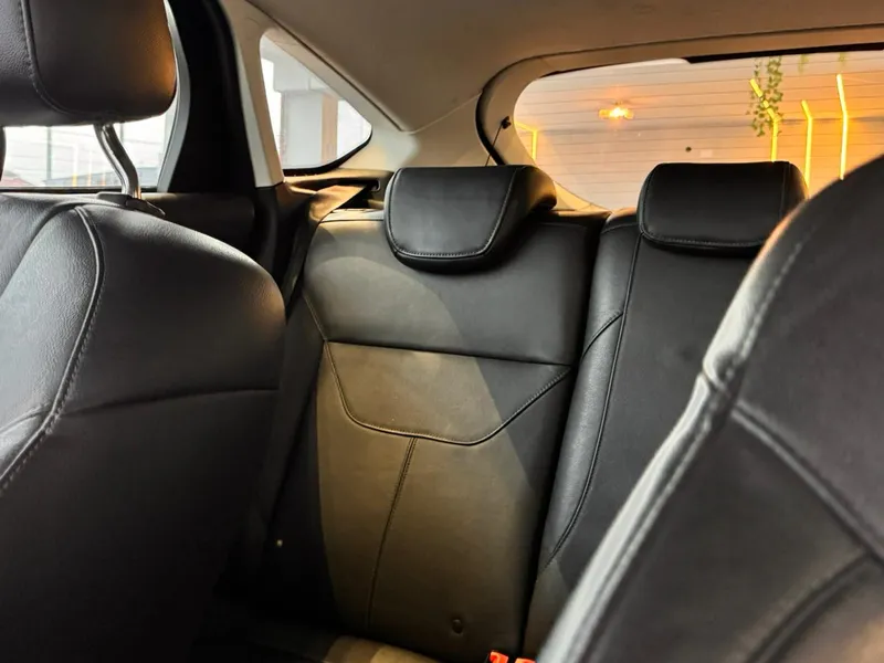 Ford Focus Hatch Preto