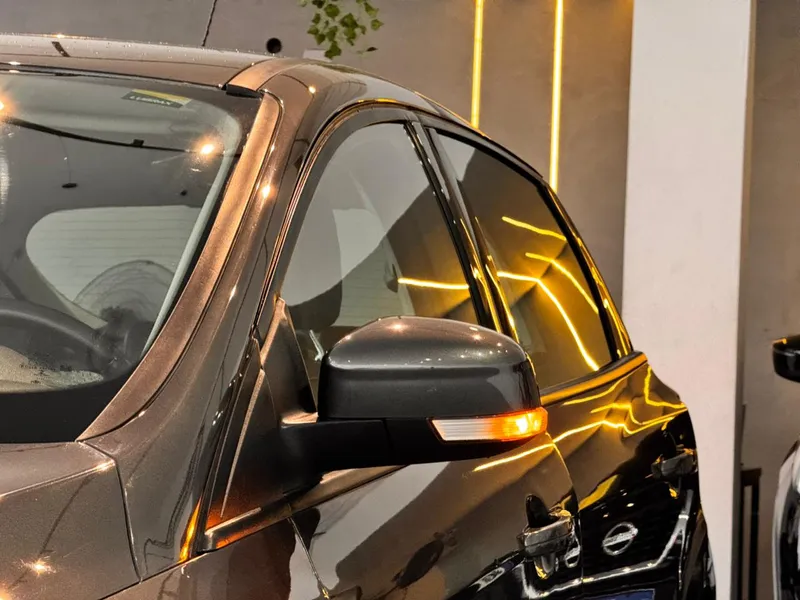 Ford Focus Hatch Preto