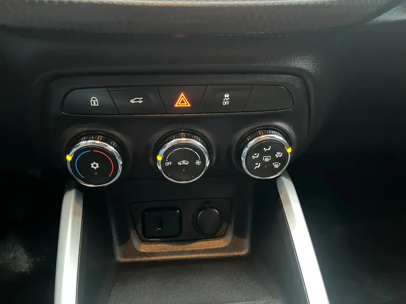 Chevrolet Onix Branco