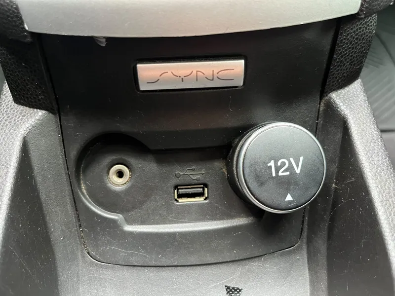 Ford Fiesta Sedan Cinza