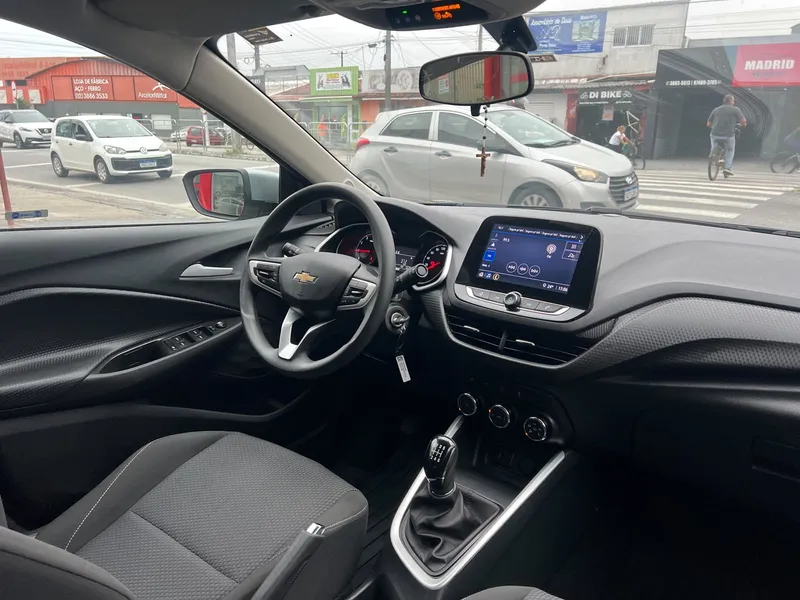 Chevrolet Onix Sedan Cinza