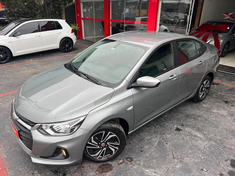 Chevrolet Onix Sedan Cinza