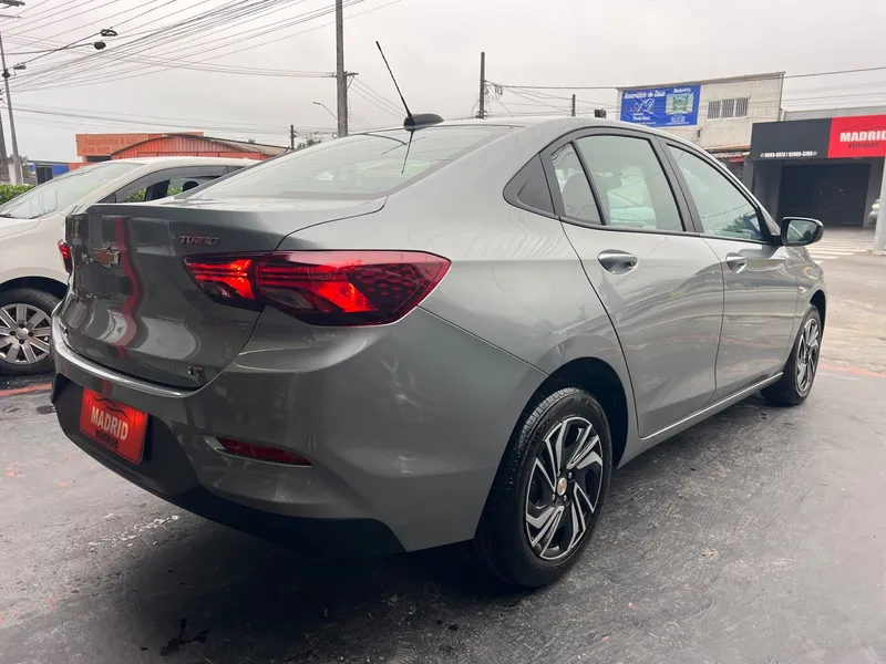 Chevrolet Onix Sedan Cinza