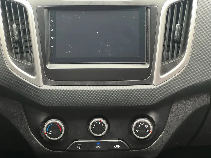 Hyundai Creta Preto