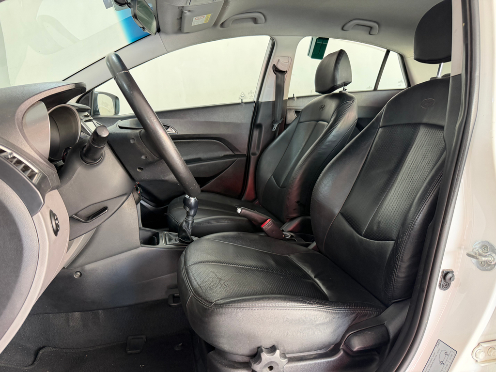 Hyundai HB20S Branco