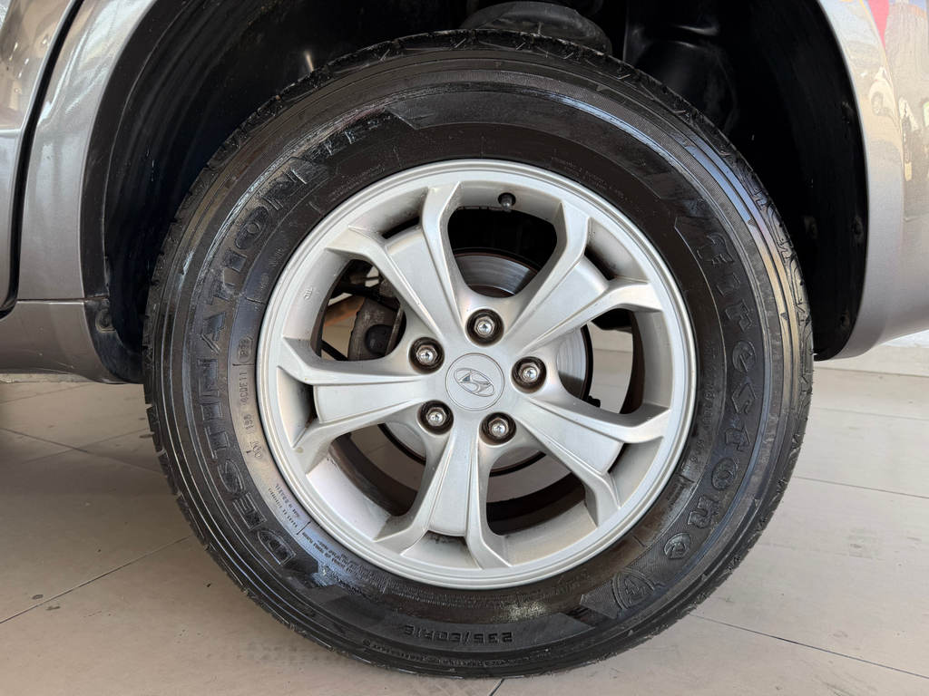 Hyundai Tucson Cinza