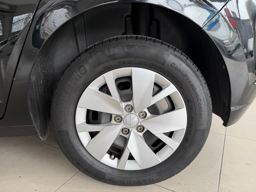 Volkswagen Polo Preto