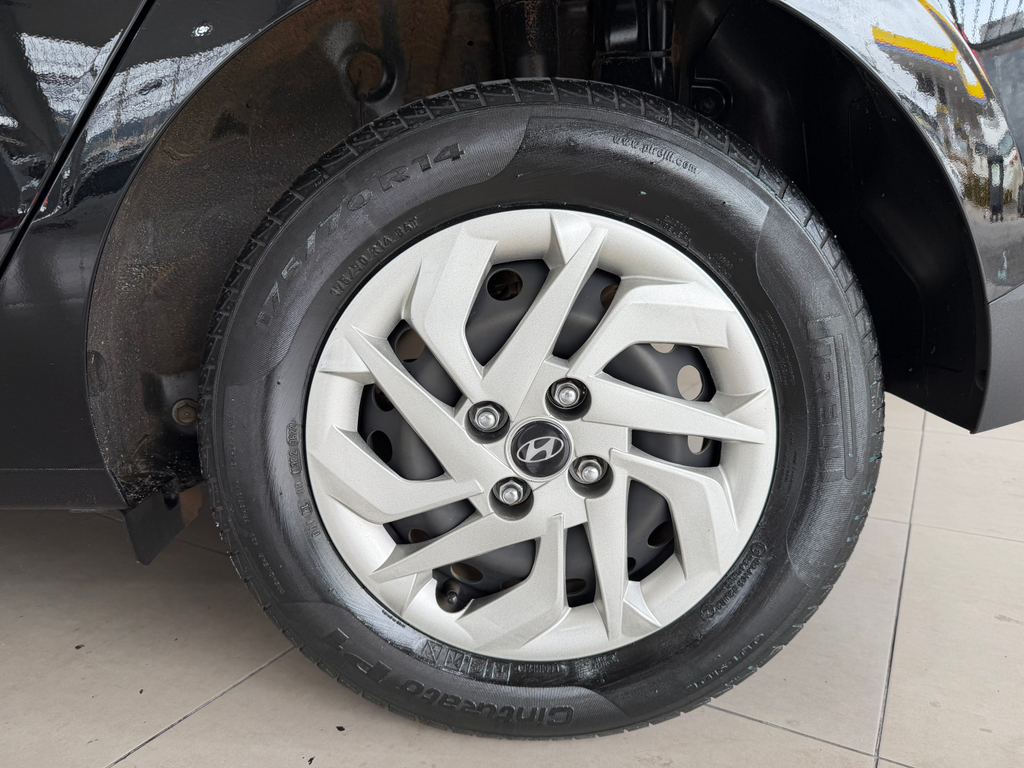 Hyundai HB20 Preto