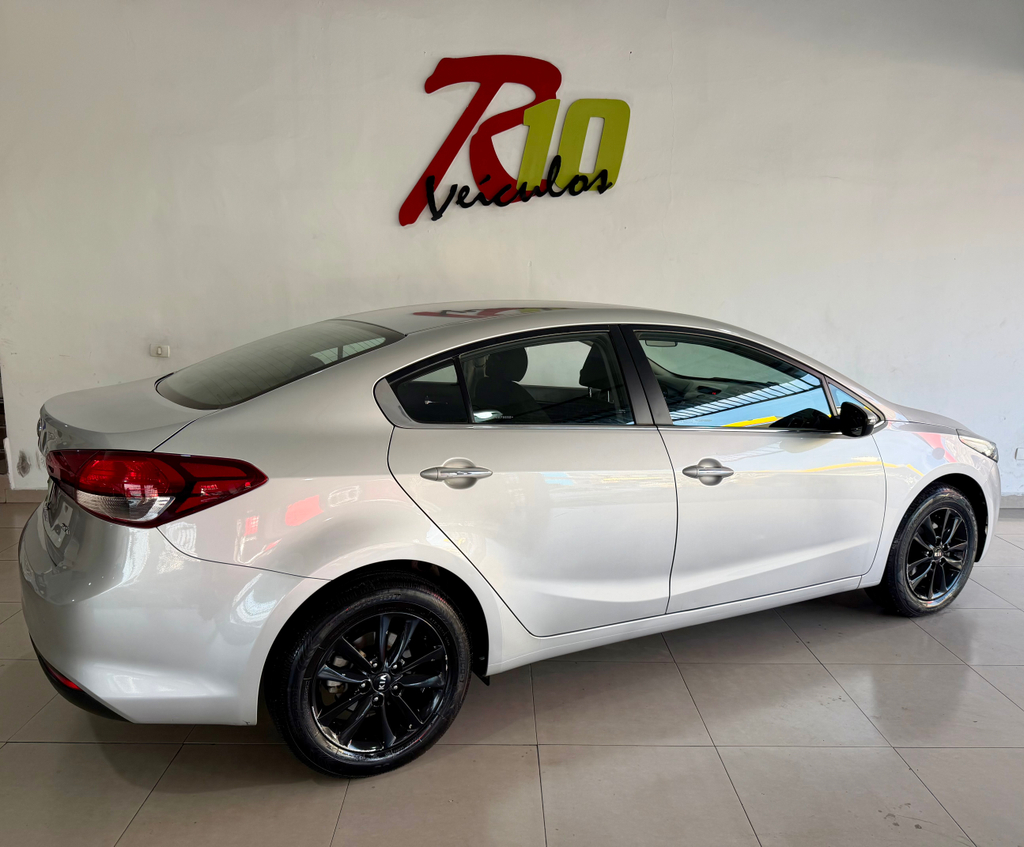 Kia Cerato Prata