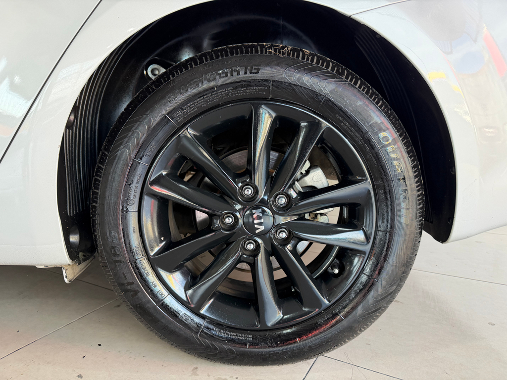 Kia Cerato Prata