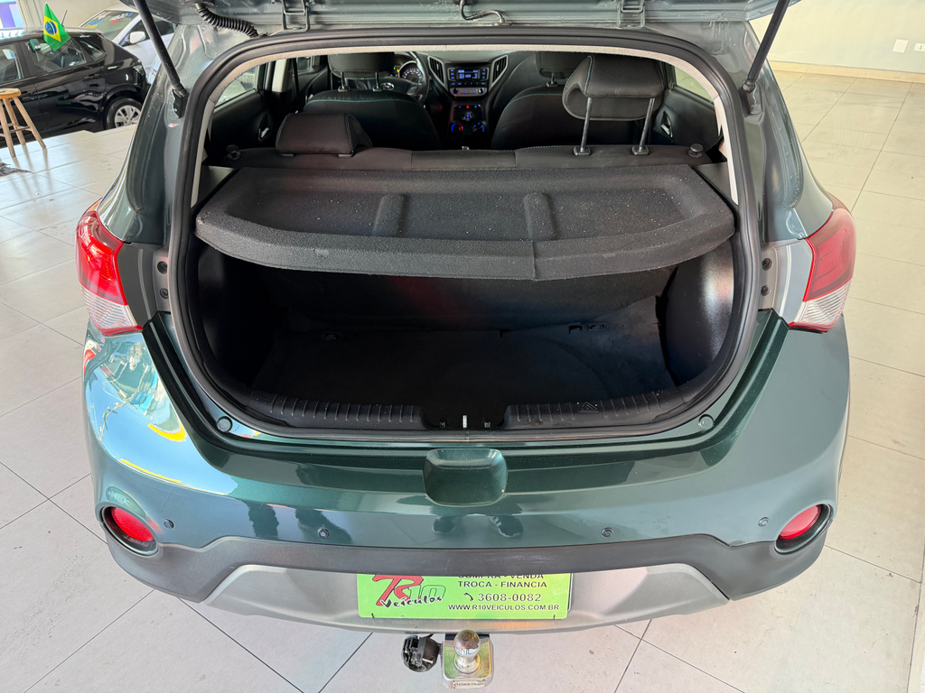Hyundai HB20X Verde