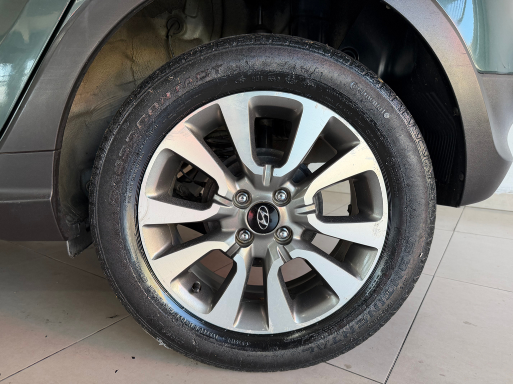 Hyundai HB20X Verde