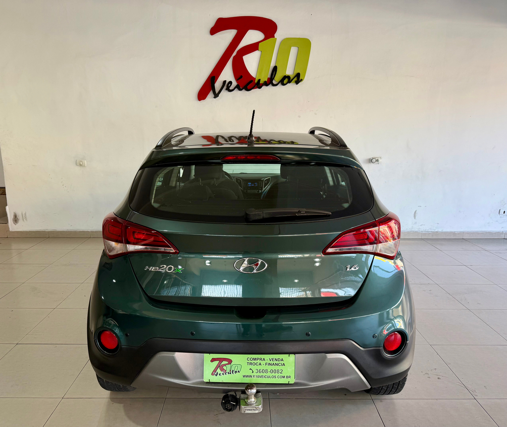 Hyundai HB20X Verde
